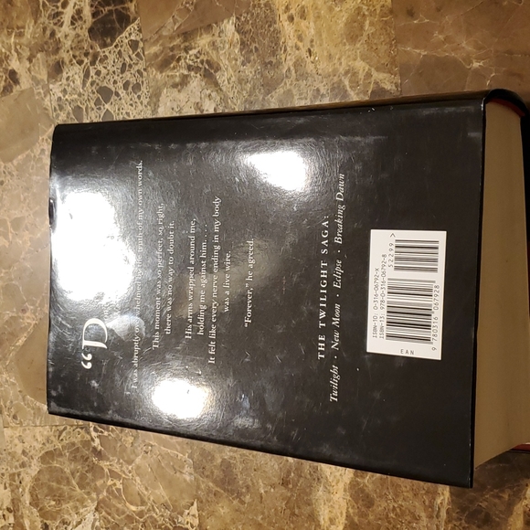 Breaking Dawn Novel - Picture 2 of 2